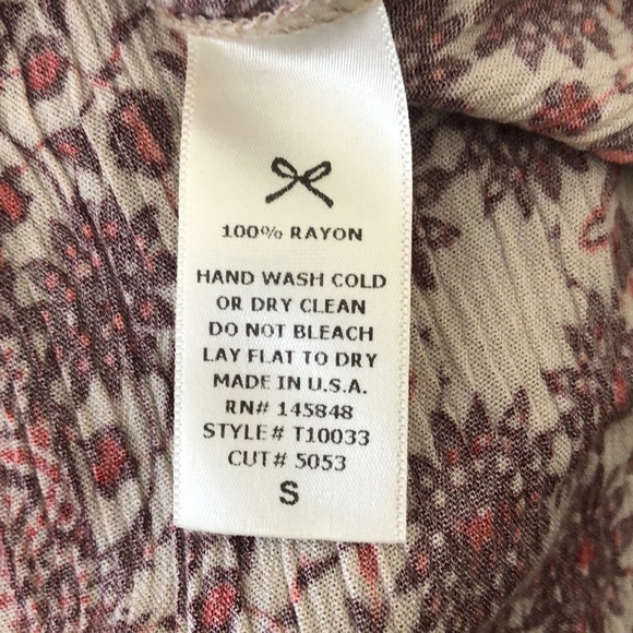 Everly Maroon & Cream Floral Pattern Blouse with Cut Out Back Detailing - Picture 6 of 6